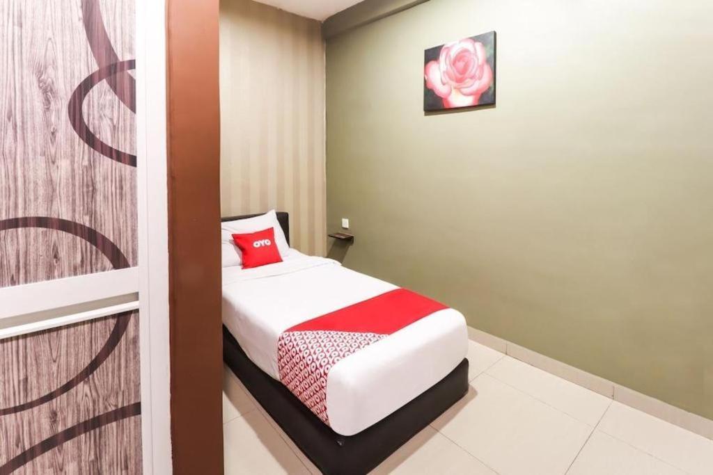Parc Hotel Pelangi Damansara Петалинг-Джая Экстерьер фото