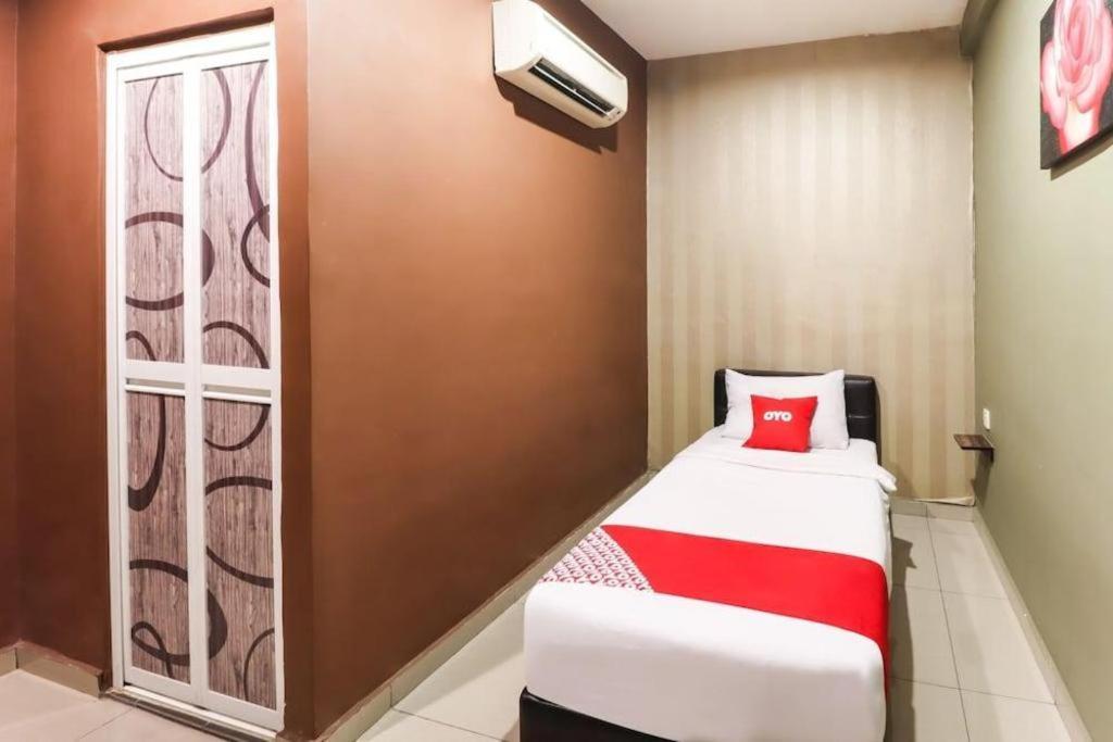 Parc Hotel Pelangi Damansara Петалинг-Джая Экстерьер фото